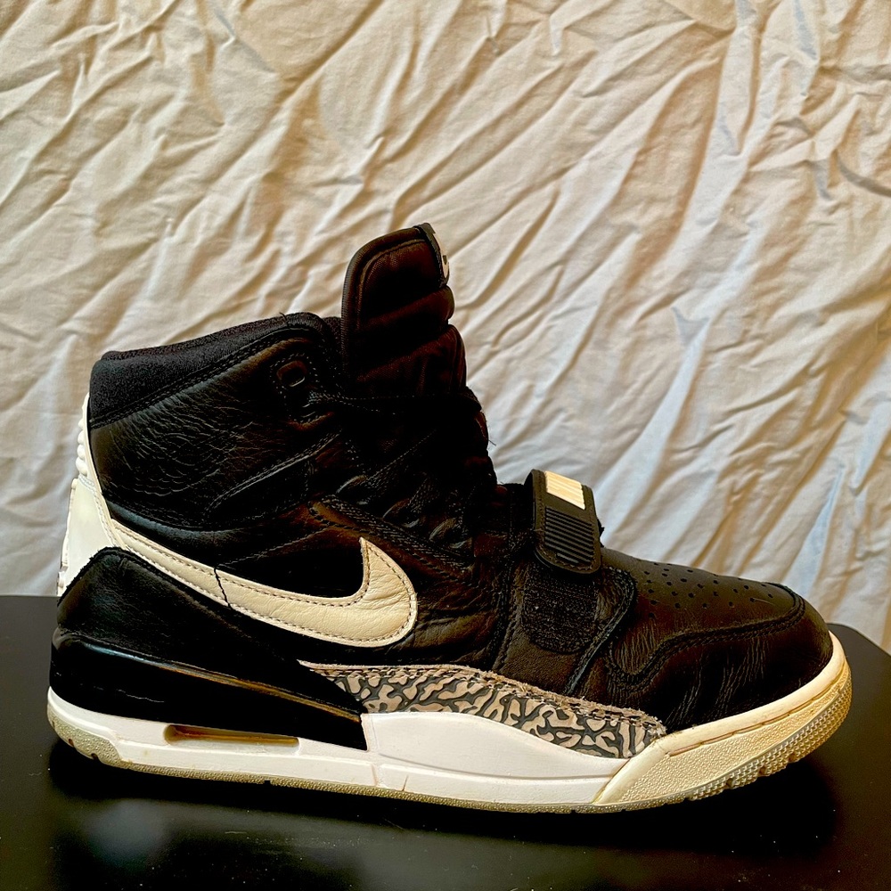 Jordan Legacy 312 Black / White - High
